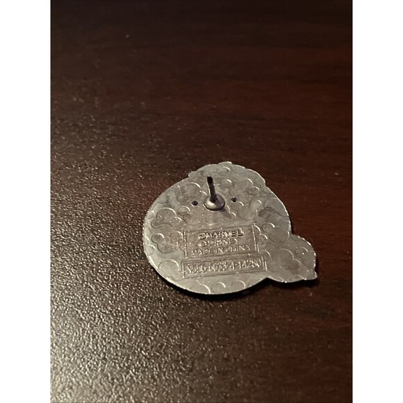 Disney Marvel Avengers Assemble Hawkeye Booster Trading Pin - Picture 3 of 3